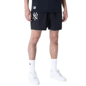 New York Yankees League Essential Black Shorts